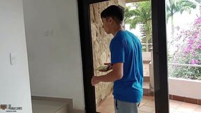 Take off your pants, my stepmom's slut tells me before going downstairs to suck my cock - Porno en Espa&ntilde;ol