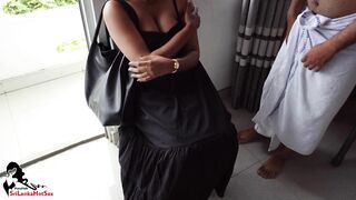 ඉන්න බැරිකරපු වයිෆ්ගේ යාළුවා Sri Lanka Husband Cheats his Wife fuck with her best Friend Sex XXX