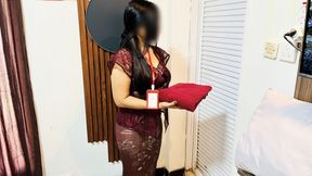 Hotel waitress kebaya merah (girl trapped by hotel guest)