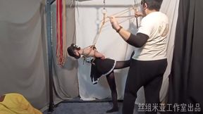 Blindfolded Girl Experienced A Great Pleasure