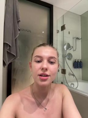 Close Up Big Lips Pussy And Perfect Ass Of A Teenager Extended Star Jucielussie