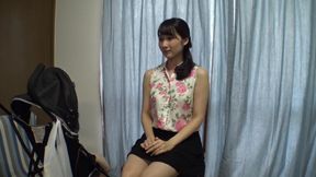 A Wife Is Left Alone In A Stroller And Feels A Raw Dick!