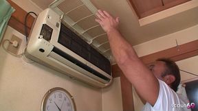 Japanese Mature Wife give a Fuck to the ugly Worker when her husband is at work in Uncensored JAV Roleplay