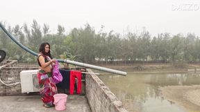 DEsi Bahi ko Akele me chod diya