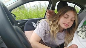 A good blowjob from my wife in the car and ends with a beautiful cum