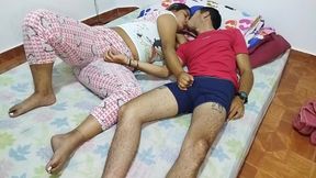 I fuck my girlfriend's friend while she prepares food Creampie - Hardcore Sex - Cuckold - Porn in Spanish