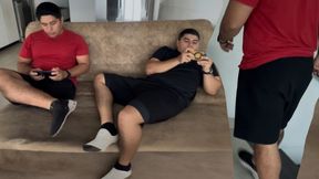 ! I fuck my best friend's wife while we play! (cuckold)