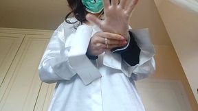 Asian MILF doctor puts a lot of things in her used hole