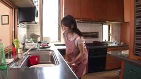 HOT BITCH ENJOYS A HARD FUCK AFTER GETTING CLIT RUBBED WITH