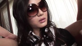 Asiatin muss waehrend dem ficken pissen