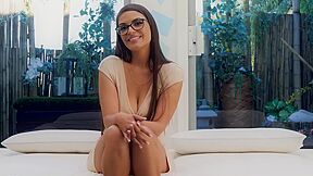 Mixing Taste Of Clam And Cum