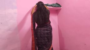 A Mature Woman Refused Sex and I Hugged Her Gently and Had Sex with Her